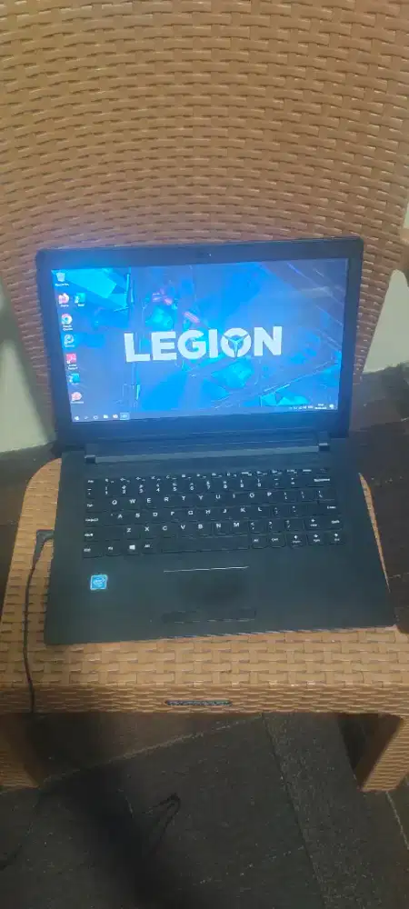 dijual laptop Lenovo Ideapad  Intel ram 4GB hardisk 500GB slime 900rb