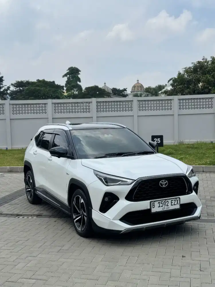(KM12rb) Yaris Cross GR HV 1.5 CVT TSS 2023 Putih