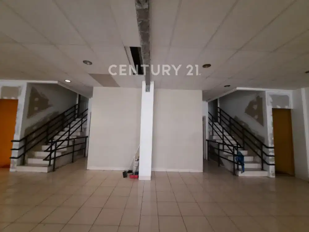 Disewakan 2 Ruko Gandeng Di MOI Kelapa Gading