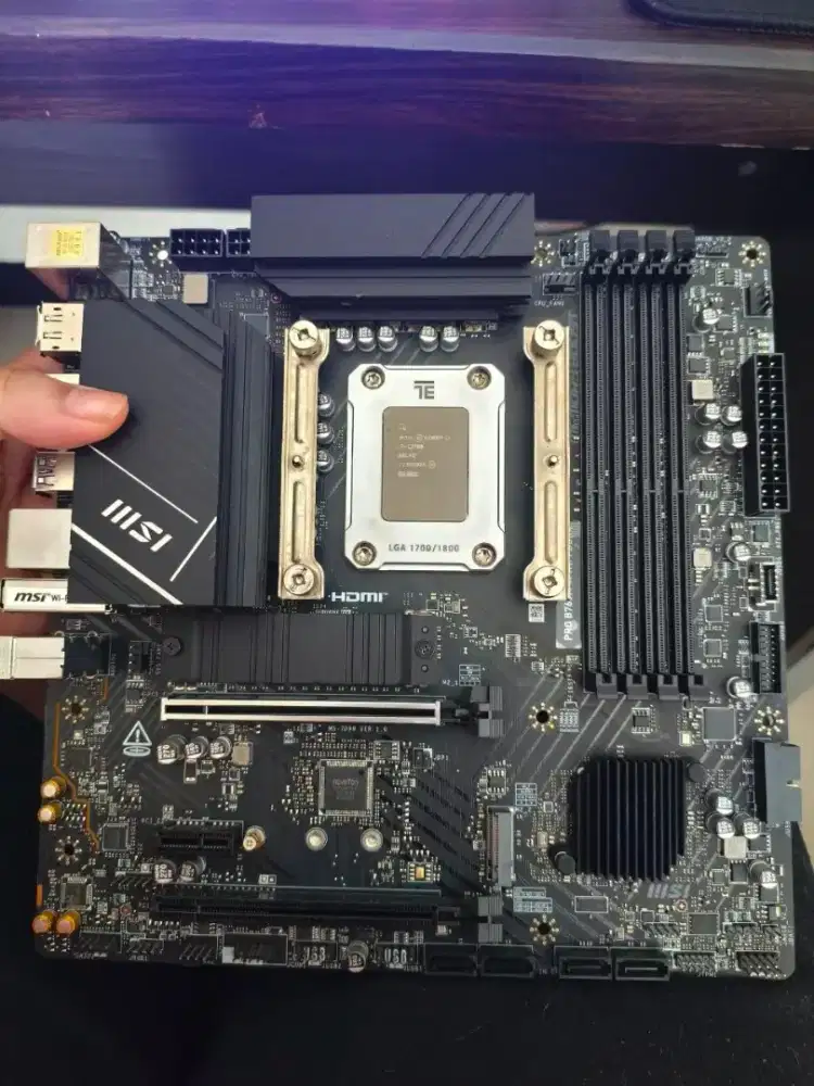 Paket CPU i7 12700 dan motherboard MSI B760M Pro A DDR4