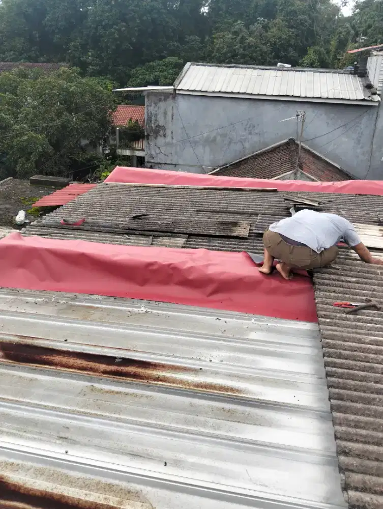 Tukang atap bocor ganti atap bajaringan.
