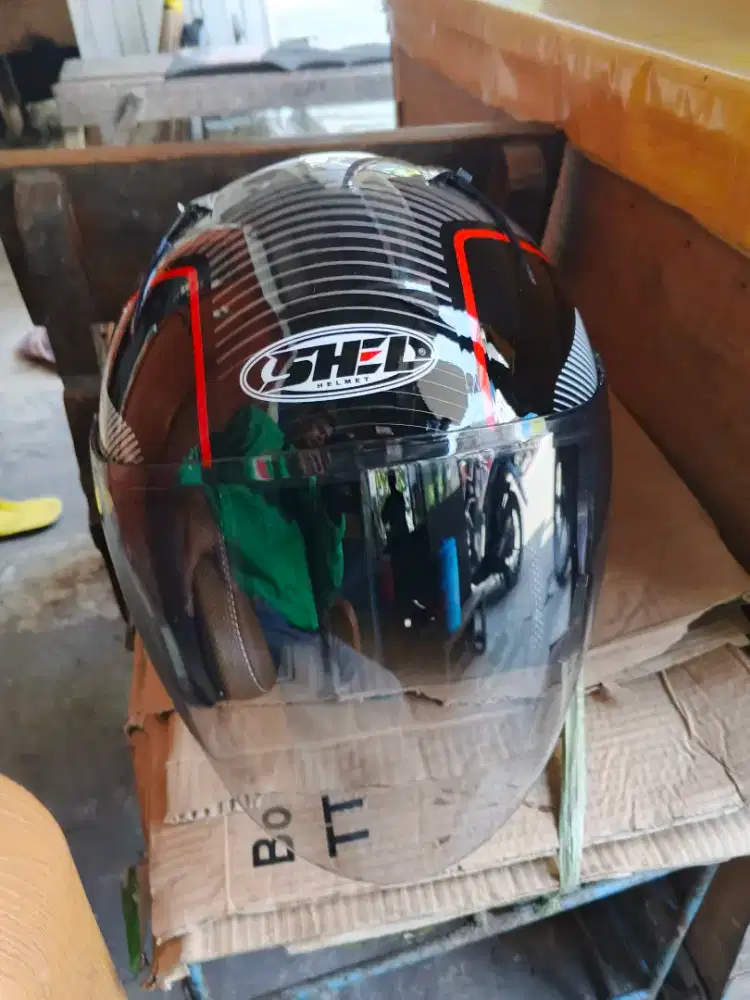 Jual helm Merk Shel