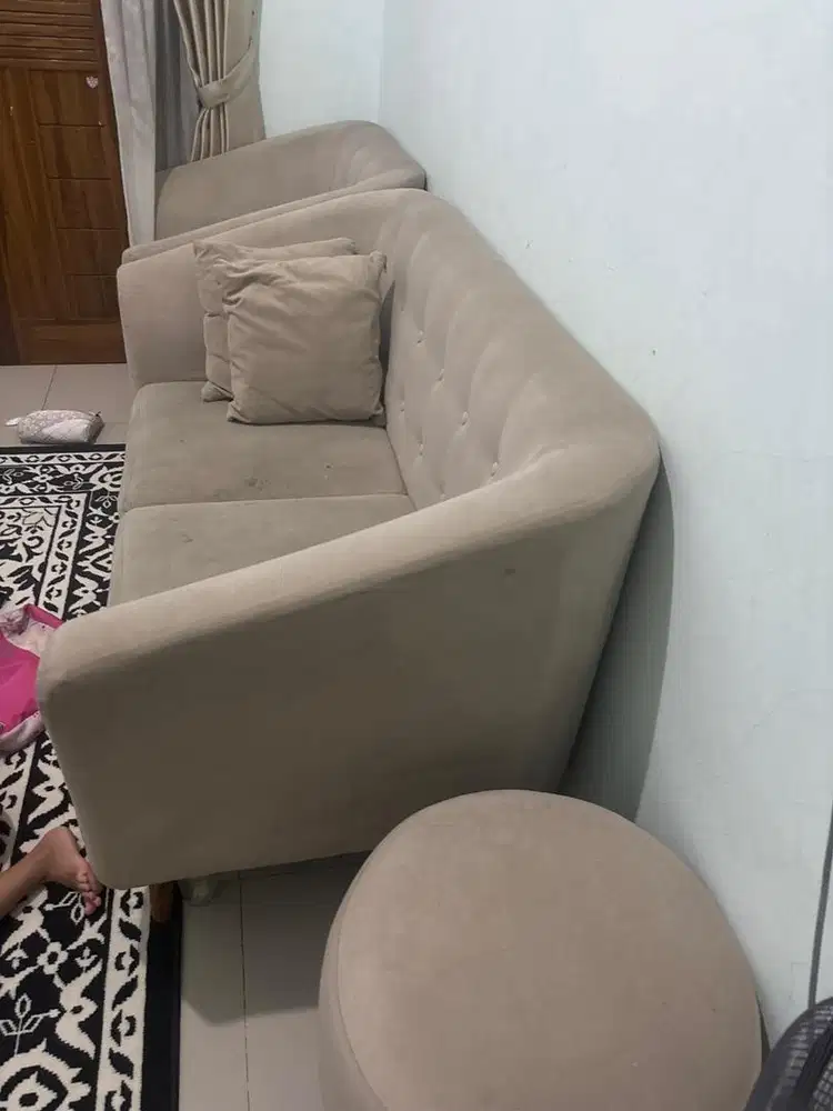 Sofa ruang tamu