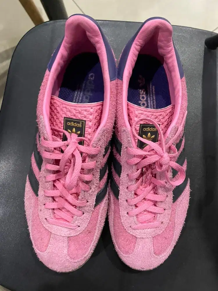 Sepatu samba pink adidas