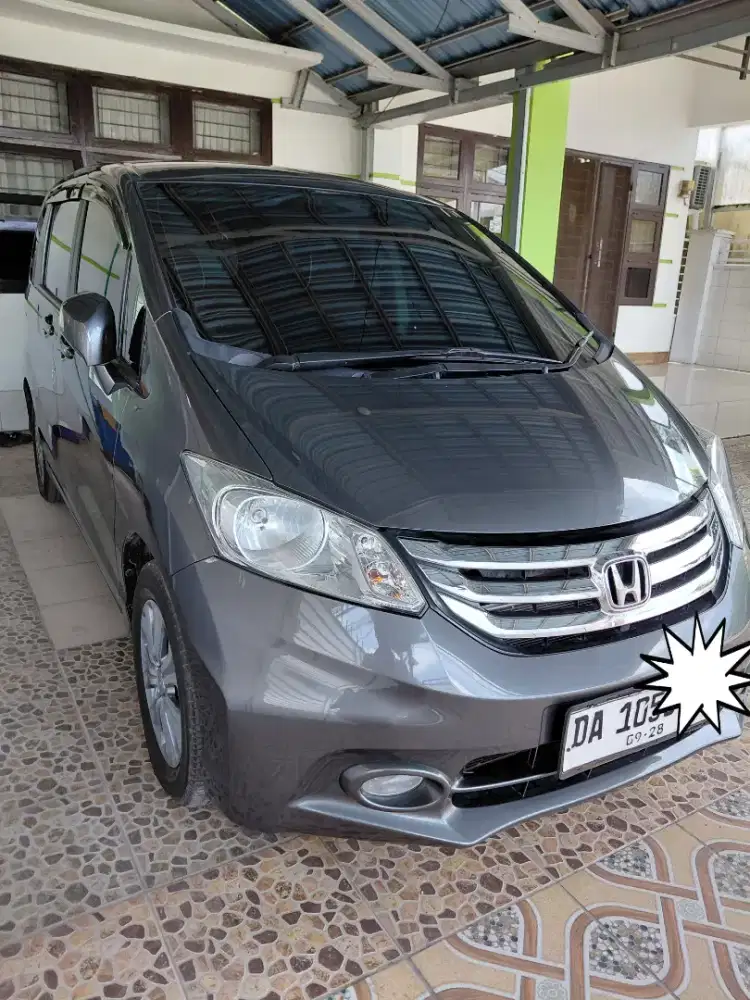 Honda freed 2015 E psd matik