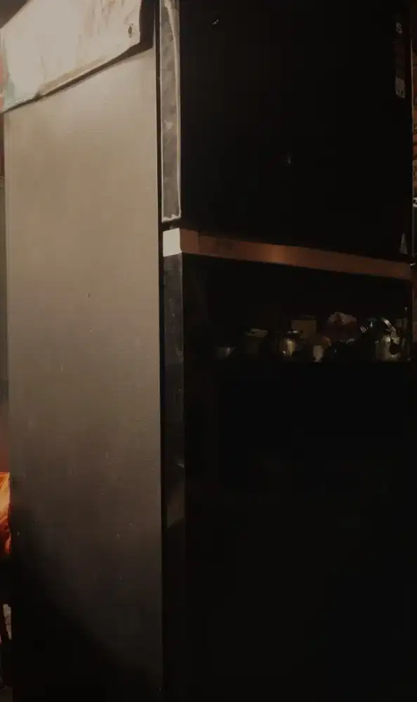 POLYTRON REFRIGERATOR 2 DOOR 220 L BLACK || KULKAS 2 PINTU HITAM