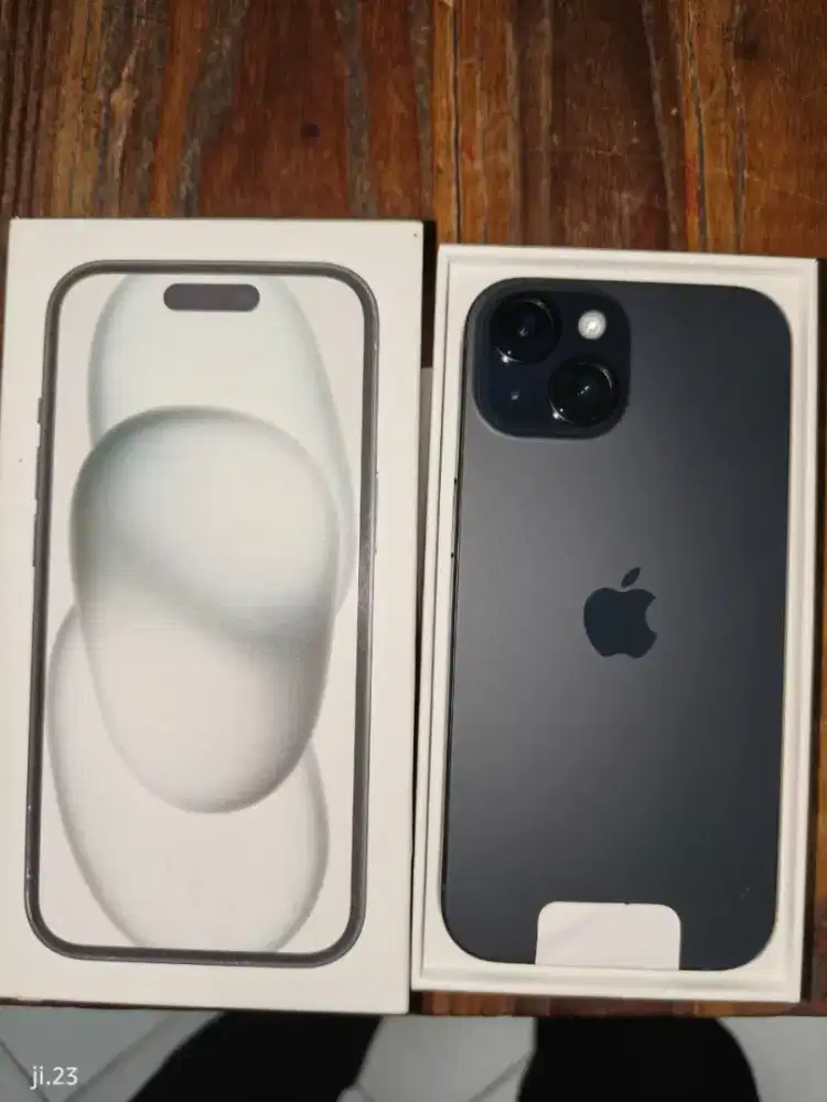 iphone 15 128 black , garansi resmi ibox