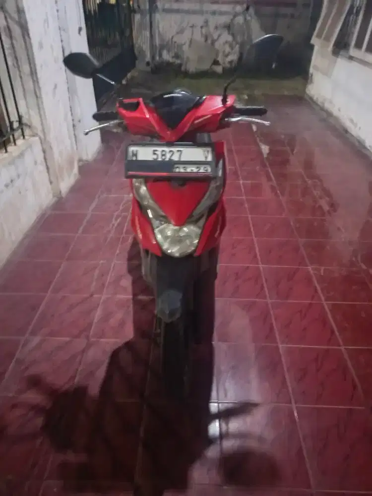 Honda beat 2019 tangan 1 warna merah hitam mesin 110