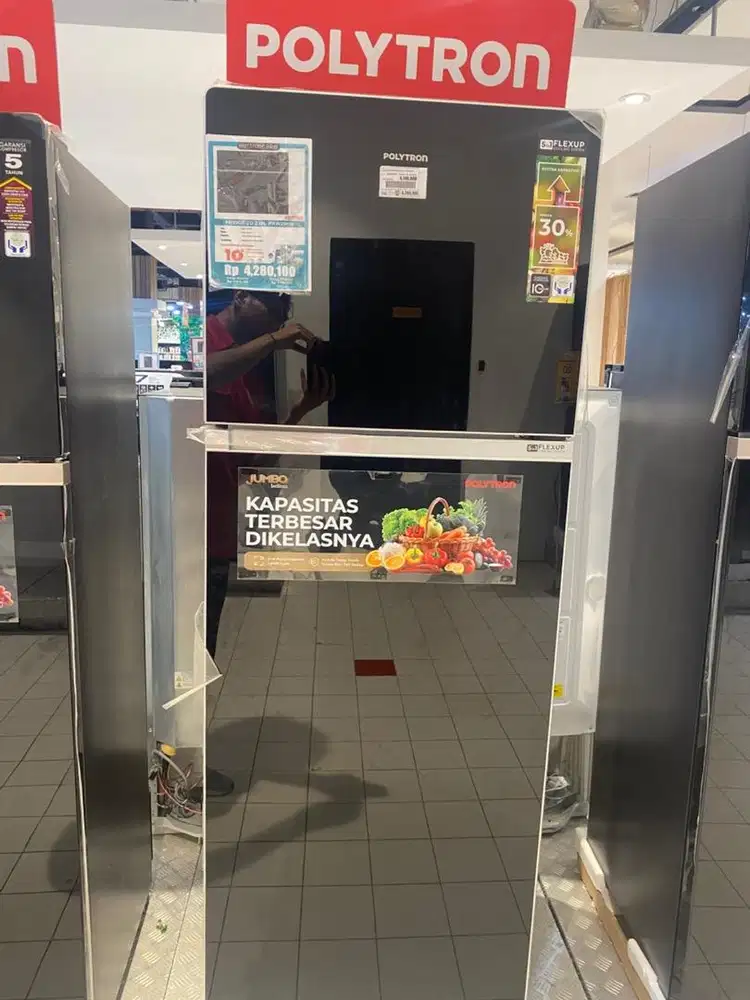 Cicilan Kulkas POLYTRON FRIDGE 2D 230L-Cuma pakai KTP aja!!