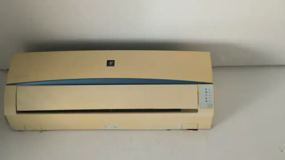 Sharp 1 pk kondisi bagus