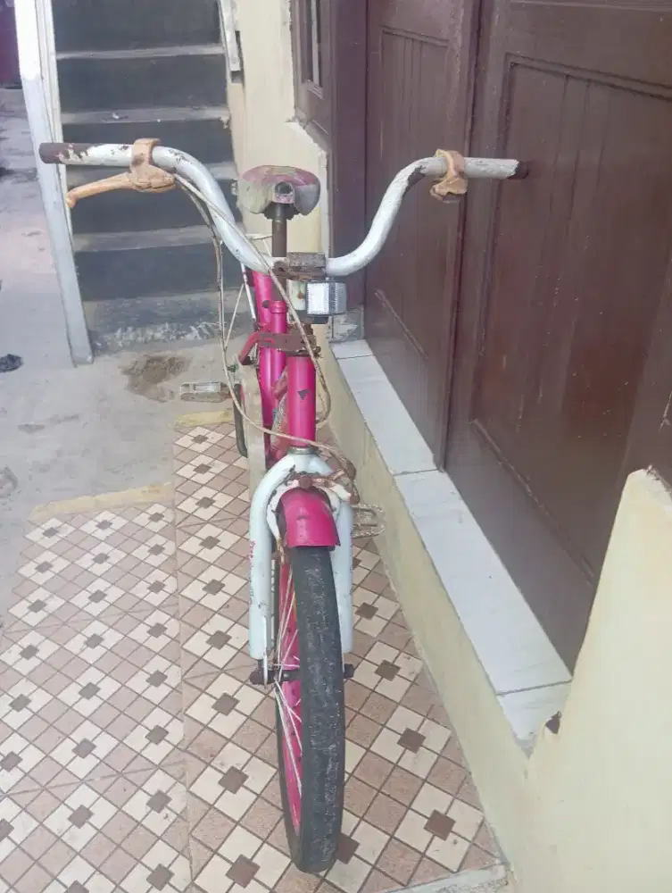 Di jual sepeda mini anak perempuan