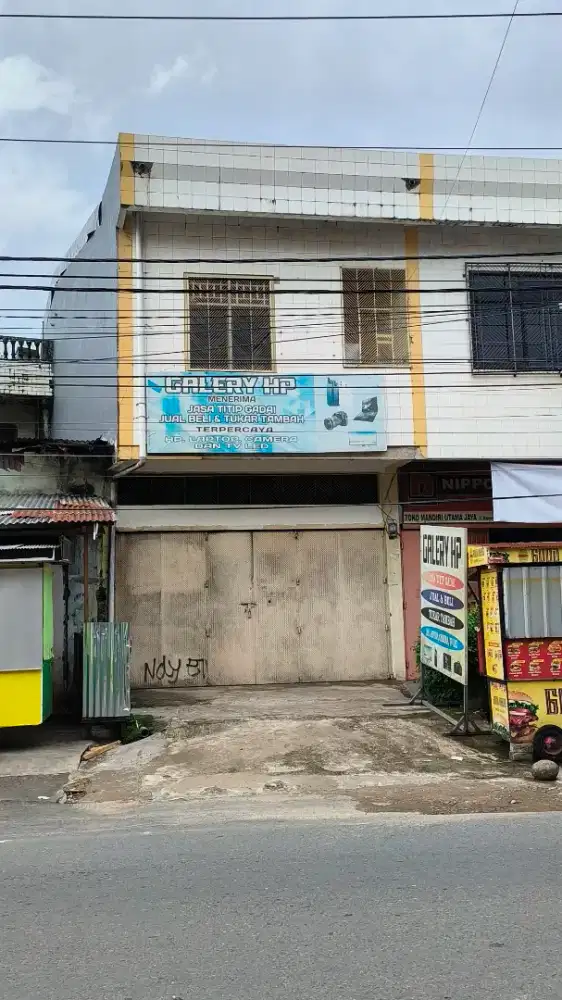 Dijual/disewakan ruko 2.5 lantai di poros Rappocini