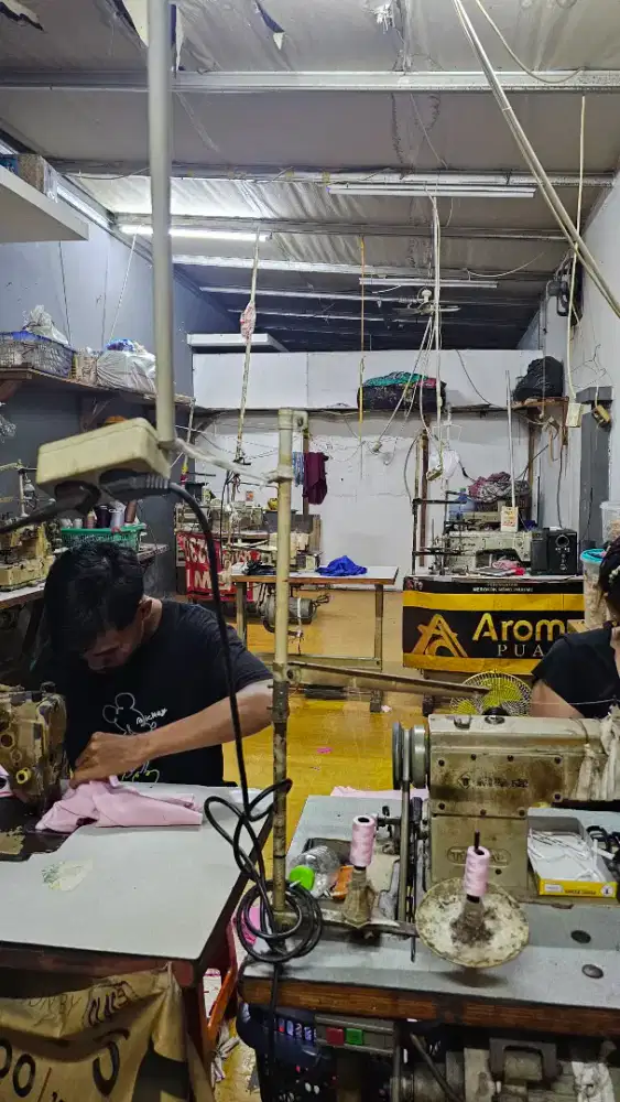 Di butuhkan tukang jahit
