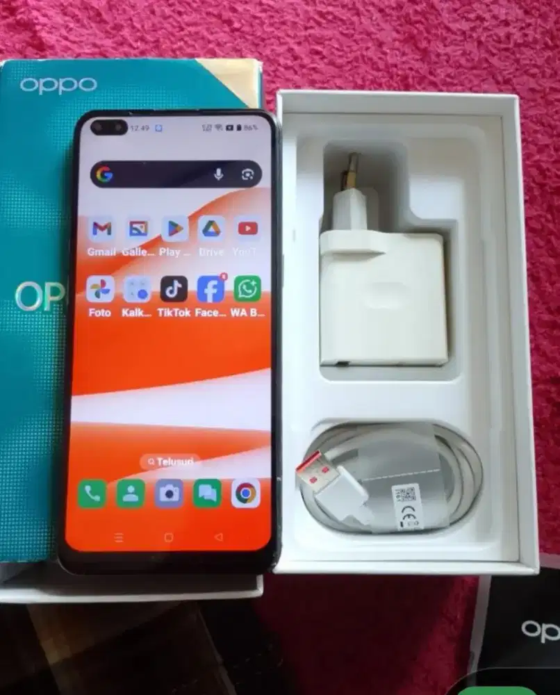 Di Jual Oppo Reno 4 8/128GB 4G LCD udah di ganti retak serambut