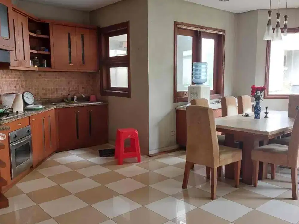 dijual rumah mewah di solo