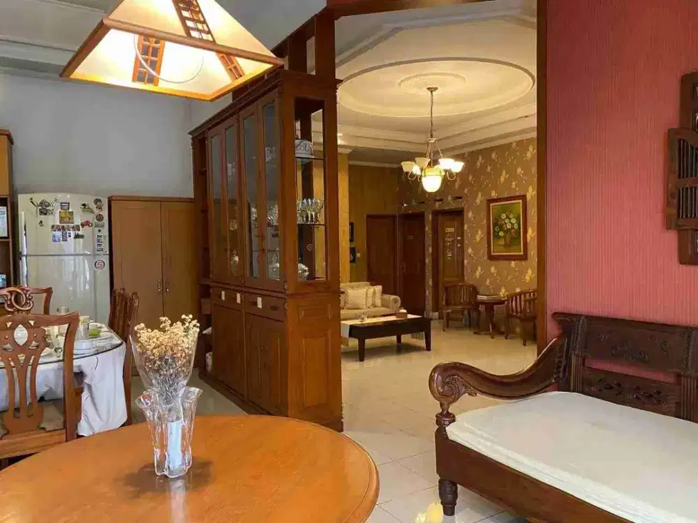 rumah lama terawat siap huni sayap Turangga Buahbatu dekat SMA/SMK 8 dekat akses tol Buahbatu