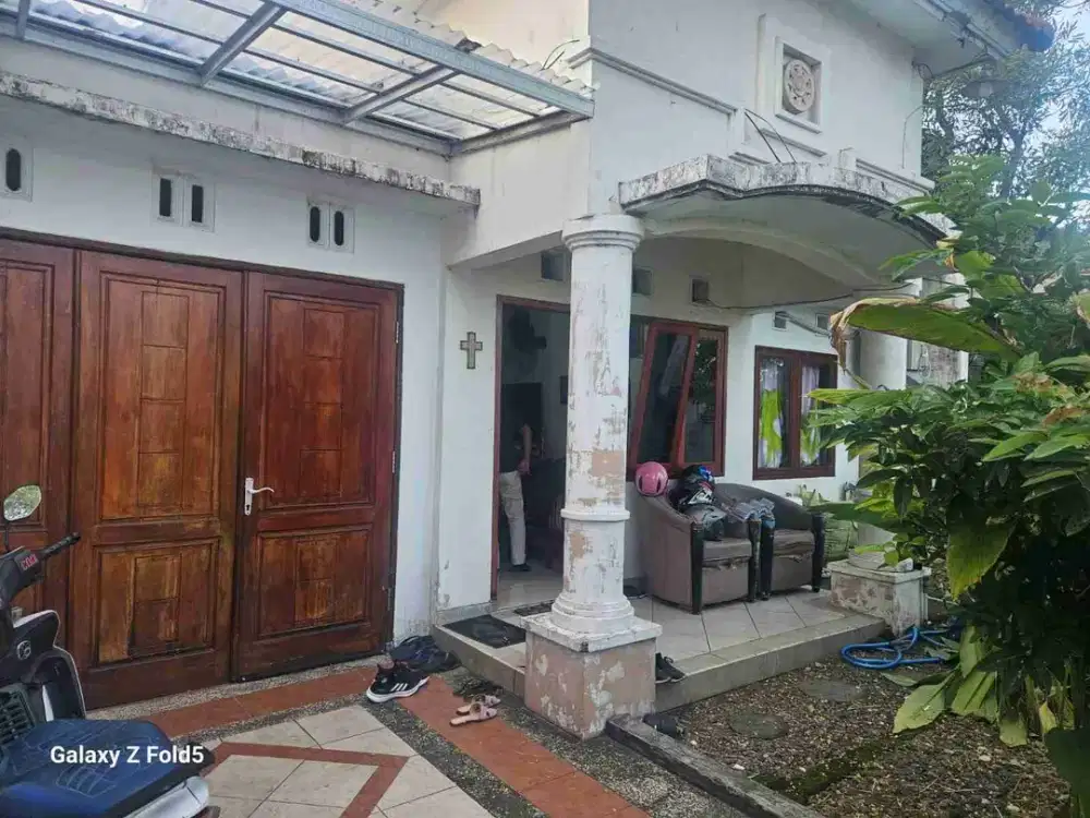 Dijual via lelang rumah di grand deltasari cluster raya cattleya Sidoarjo