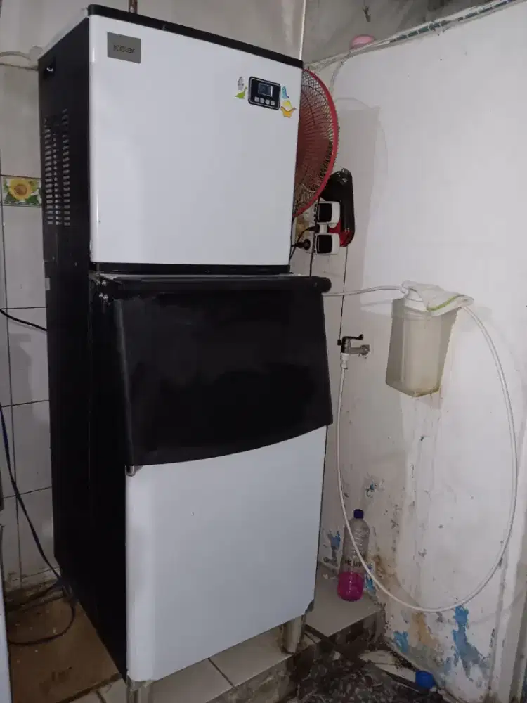 DIJUAL CEPAT MESIN ES KRISTAL UK 200KG