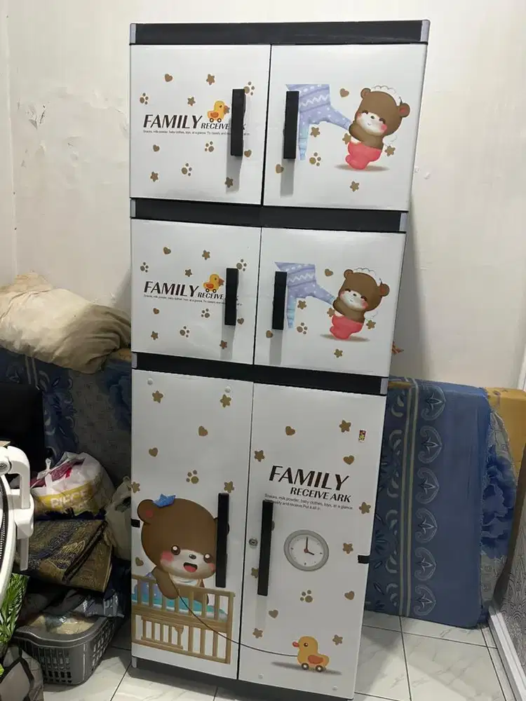 Lemari plastik jumbo