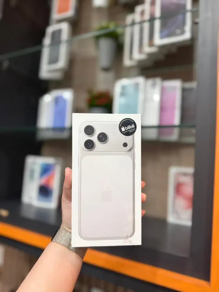 Ip 17pm 512 silver new