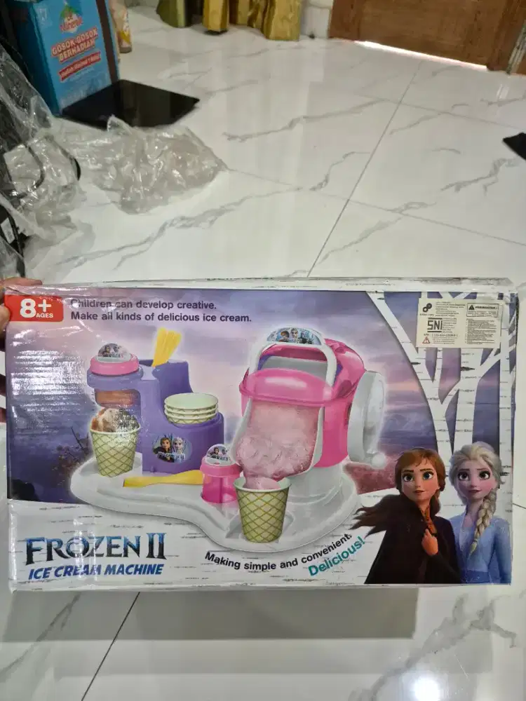 Mainan anak pembuat ice cream Frozen Ice Cream Maker
