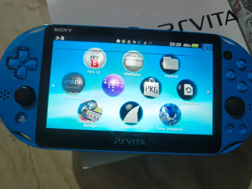 Ps vita Slim fullset + micro SD 4GB