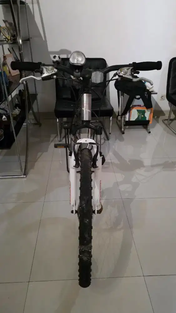 Jual Sepeda MTB brand Mongoose karena tidak terpkai
