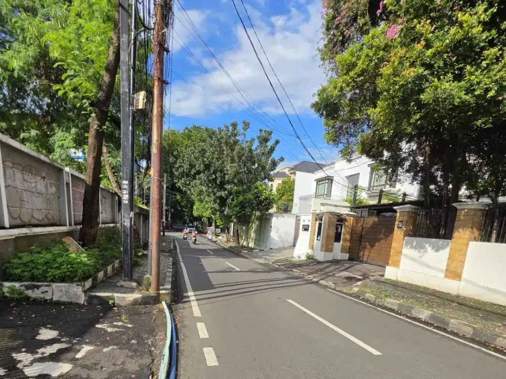 Dijual Tanah Kotak 657 Meter di Mangunsarkoro Menteng Jalarta Pusat