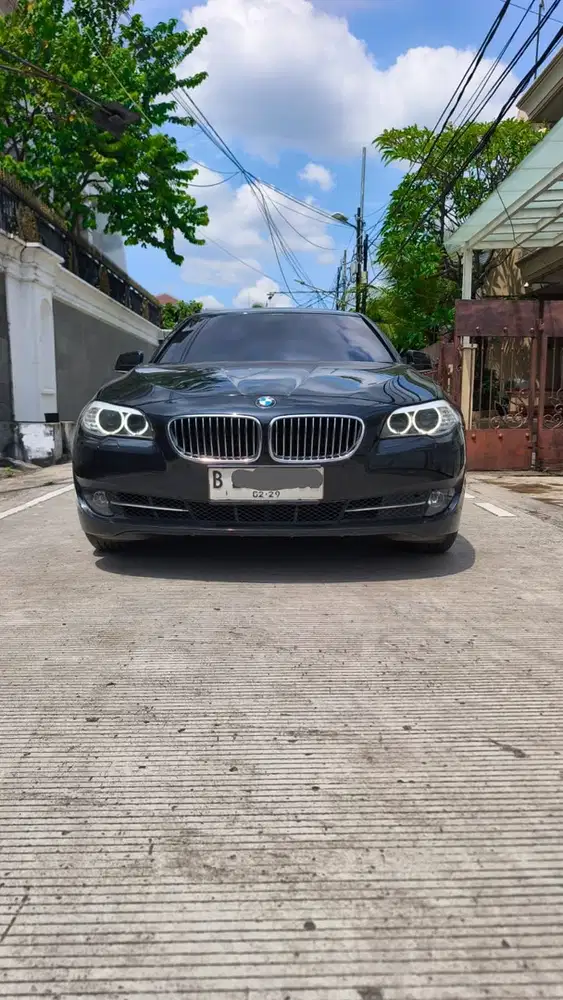 BMW 520i F10 2013 Bensin