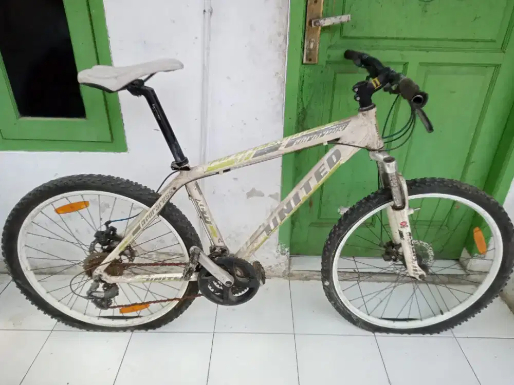 Mtb 26 united fortress xc 77 full alloy 8sp . Normal siap goes.