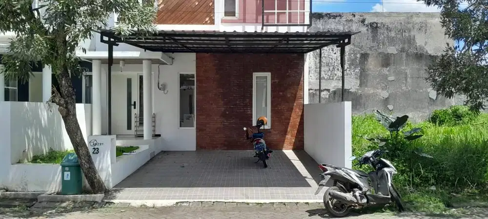 Dikontrakan Rumah Tinggal (3 kt, 2 km, 2 lt) daerah Pandanwangi.