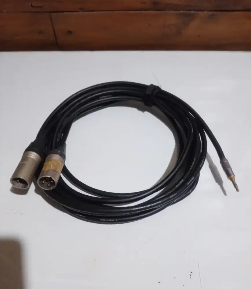 KABEL AUX CANARE ORI 2 MALE TO TRS 3,5MM (5 METER)