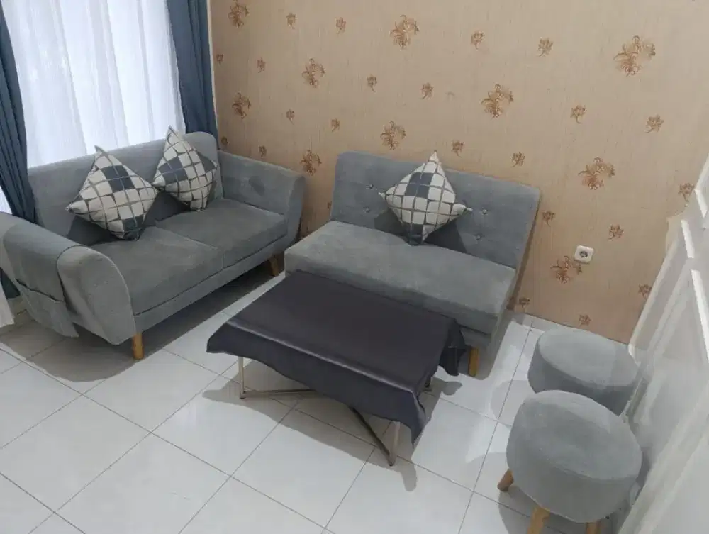 DIJUAL SET SOFA DAN LEMARI