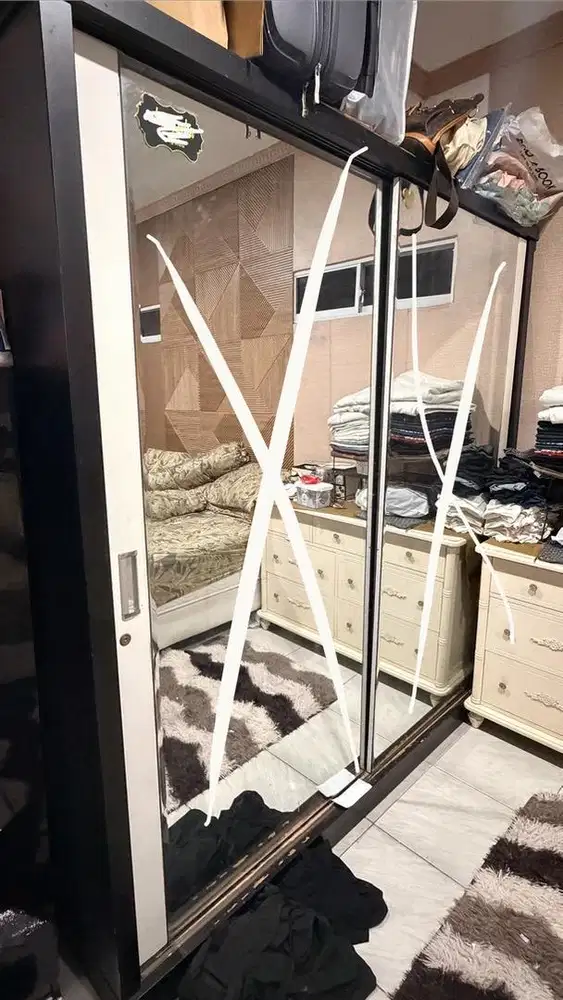 Lemari  Kayu 2 meter x 2 meter