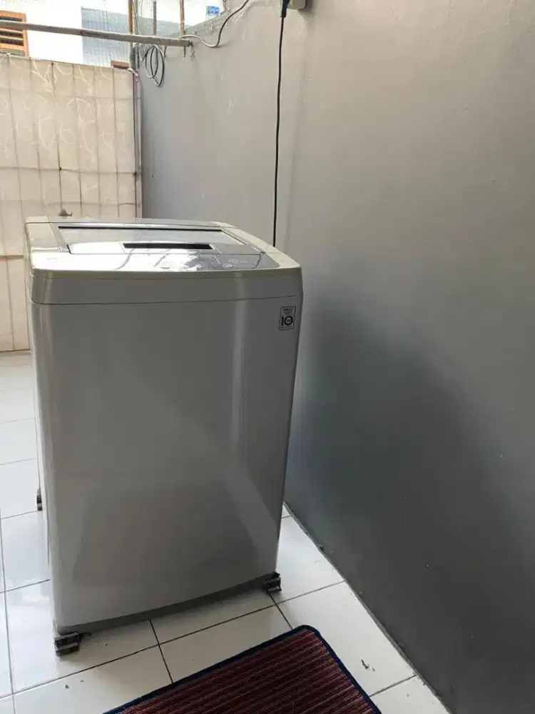Mesin Cuci Top Loading LG
