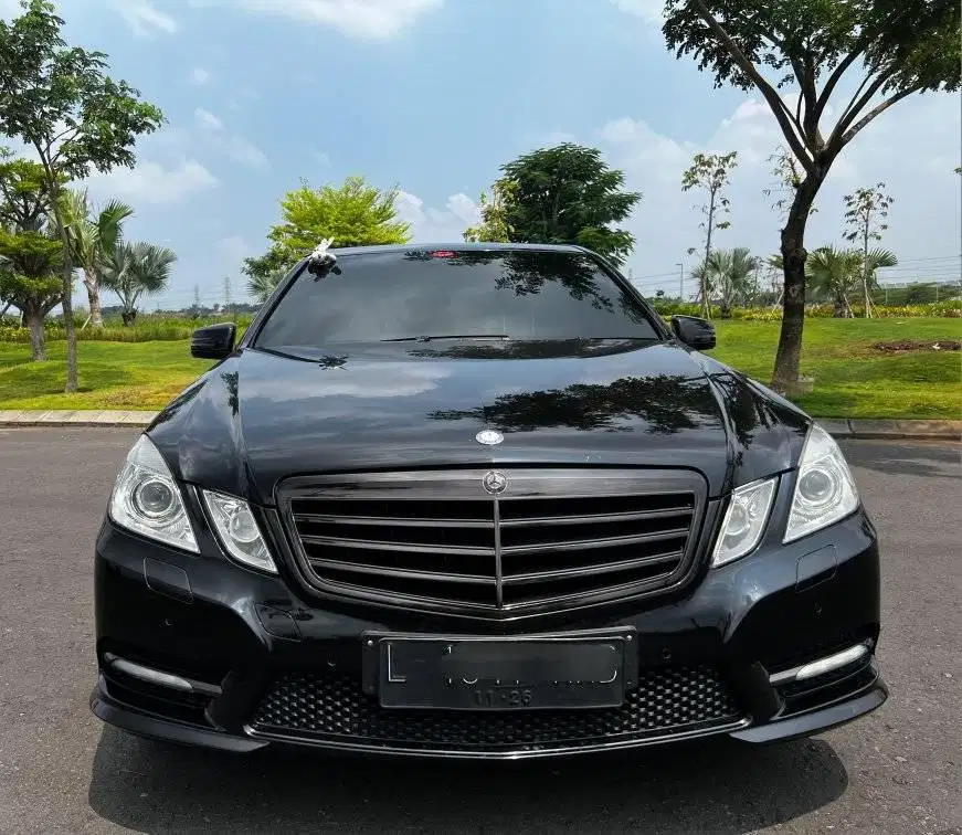 mercedes benz E250 AMG AVANTGARDE 2012 PERFECT KONDISI (TIPE RARE)