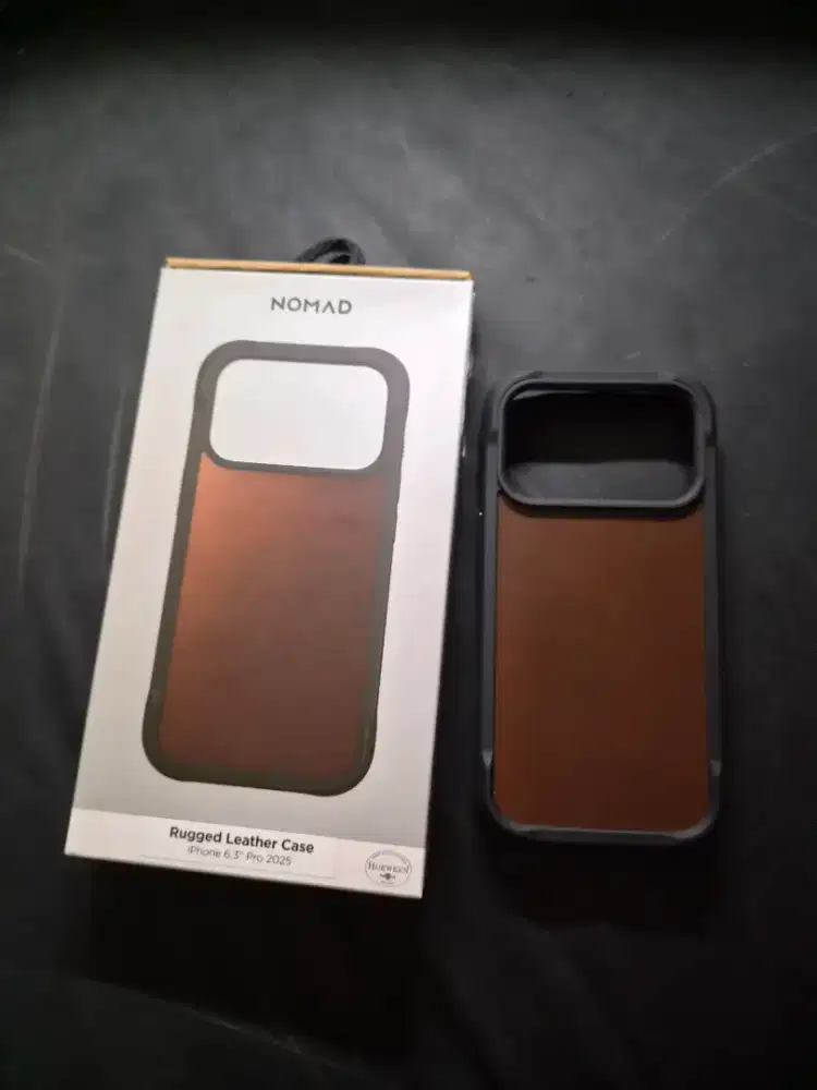 Case Iphone 17 Pro NOMAD Rugged Leather Brown Horwen Pemakaian Pribadi