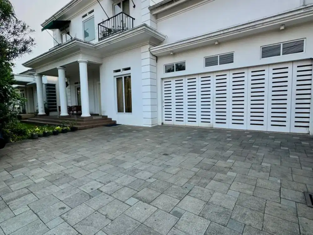 DIJUAL RUMAH MODERN CLASSIC 2 LANTAI LOKASI STRATEGIS CIPETE AREA