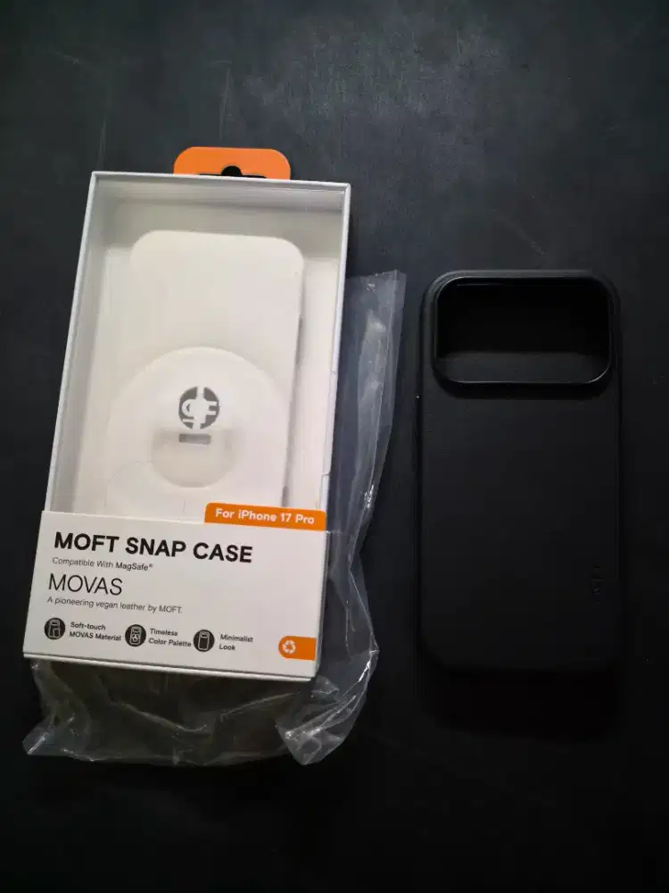 Case Iphone 17 Pro MOFT Snap Phone Case MOVAS Jet Black