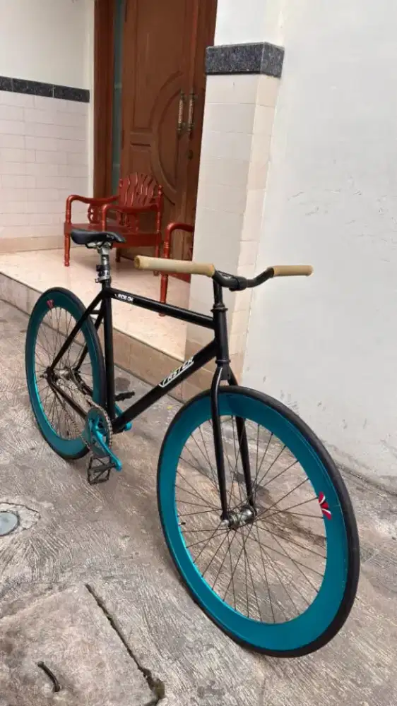 Sepeda fixie...
