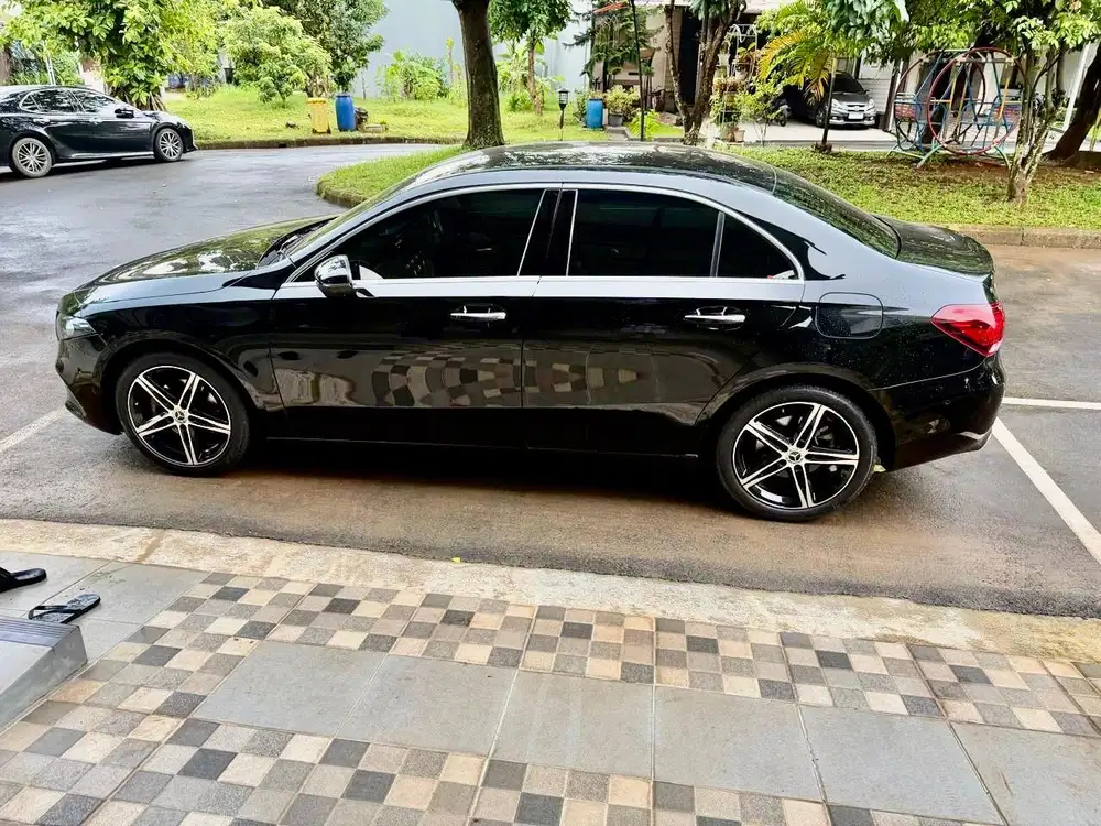Mercedes-Benz A200 2022 Bensin