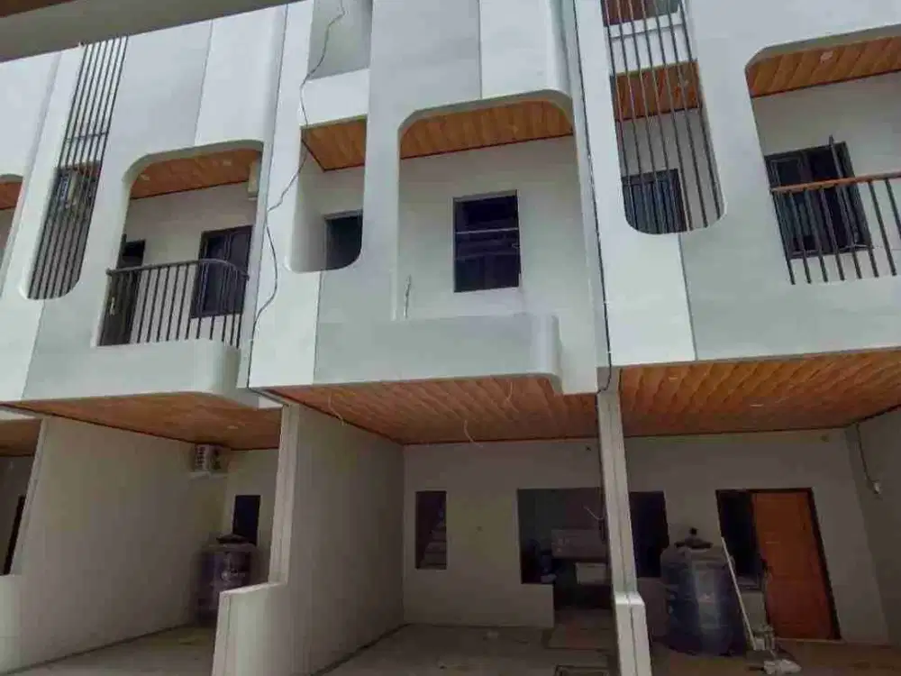 Rumah Cantik Dgn Rooftop di Utan Kayu Dekat Stasiun Matraman, Toll Rawamangun, Salemba, Green Pramuka, Jatinegara