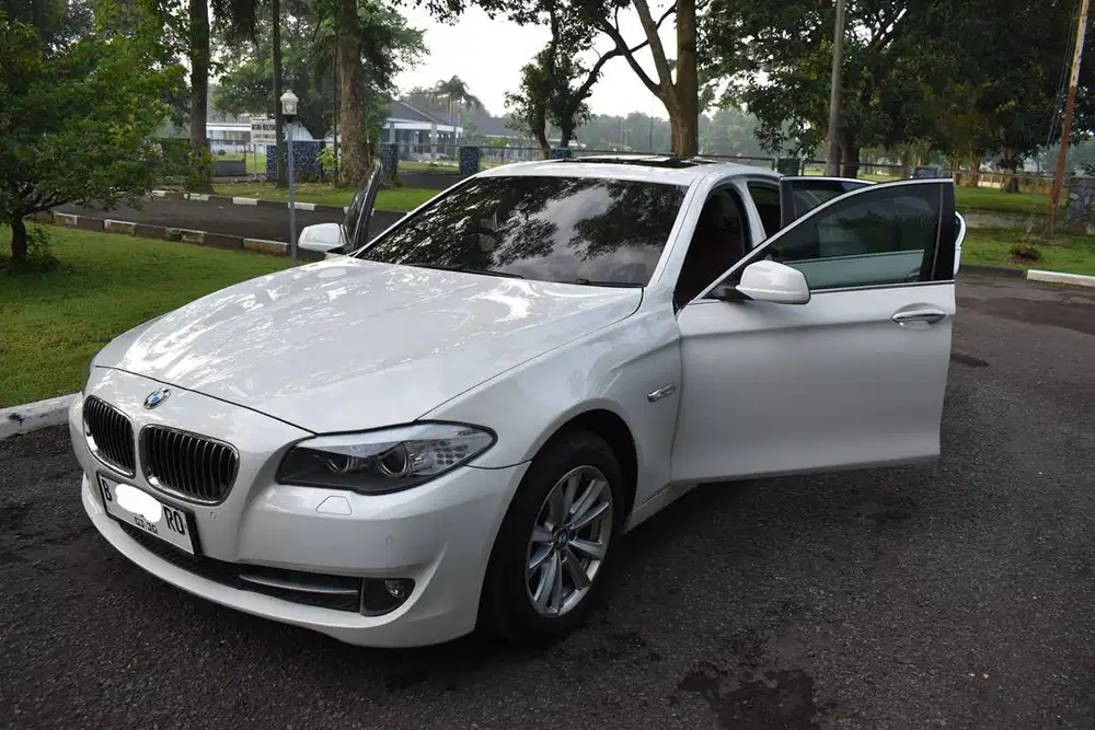 DIJUAL BMW 520i