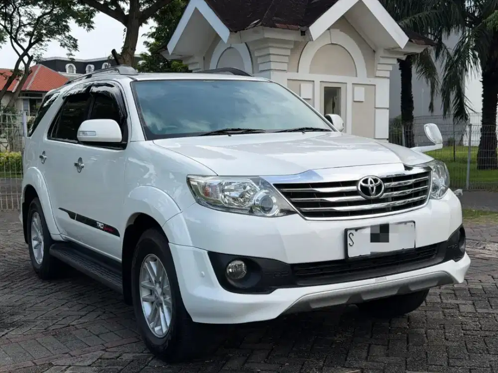 Toyota Fortuner G TRD Bensin 2012 Matic Putih Terawat