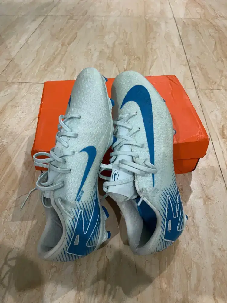 Sepatu Bola Nike Mercurial Vapor 16 Academy FG Original