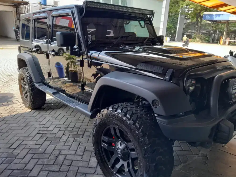 Jeep wrangler rubicon jk sport renegade