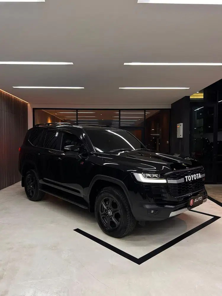 Toyota Land Cruiser LC300 GR 2026 Hitam LC 300 Km6rb Nik 2025 D1GHR