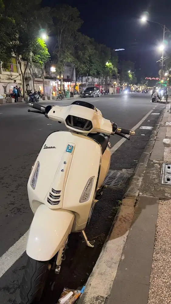 Vespa sprint S 2023 modif clean