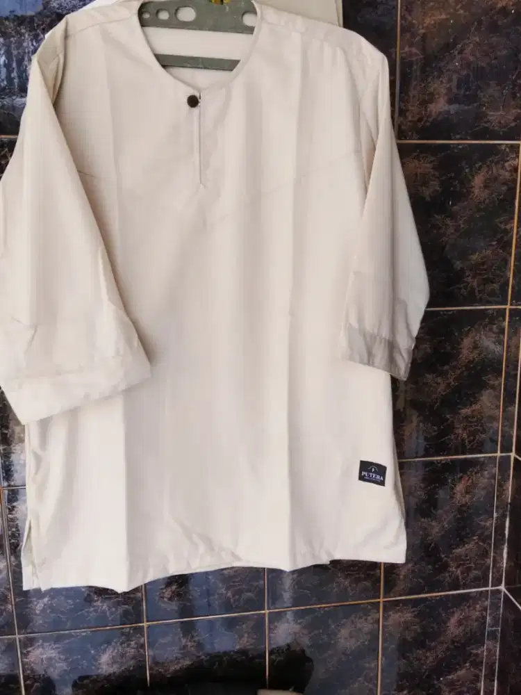 Menerima pesanan macem2 baju..jaket dll