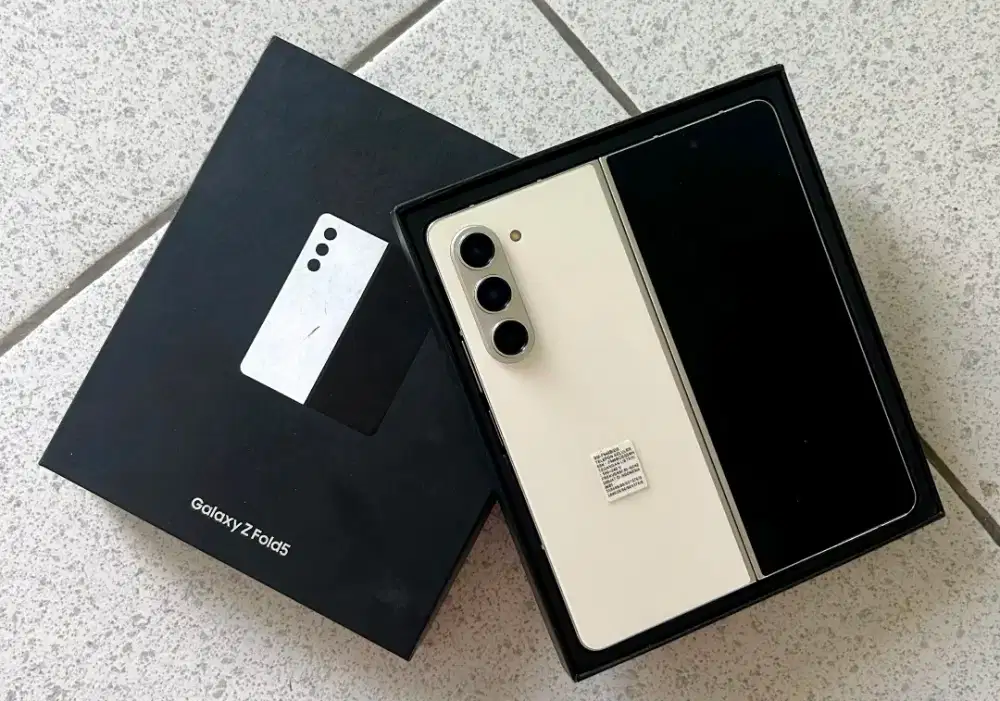 Samsung Z Fold 5G Blue 5G 12/512 Gb Likenew 99% Ex Resmi bisa TT/BT